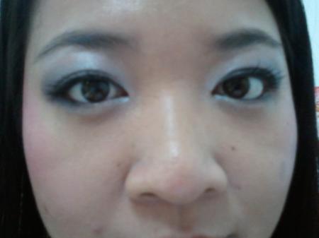 ISMINE78pcPalette-Silvery Grey Smokes-closeup4.jpg